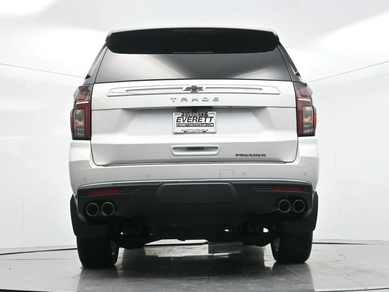 Used 2023 Iridescent Pearl Tricoat Chevrolet Premier image 57