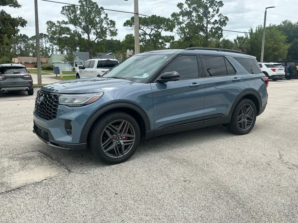 Used 2025 Blue Ford ST image 2