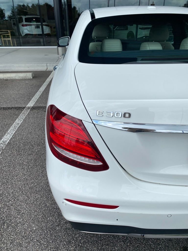 Used 2018 Polar White Mercedes-Benz E 300 image 9