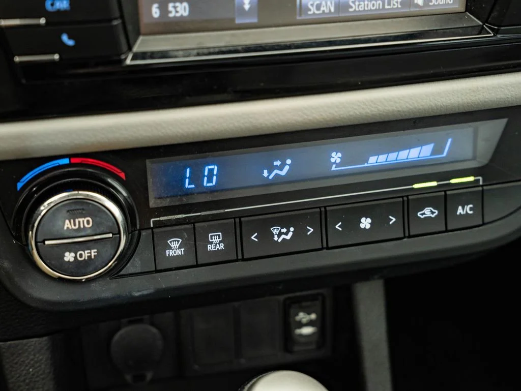 Used 2015 Slate Metallic Toyota LE image 34