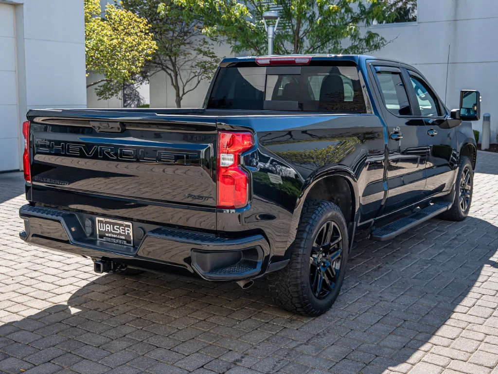 Used 2024 Black Chevrolet RST image 10