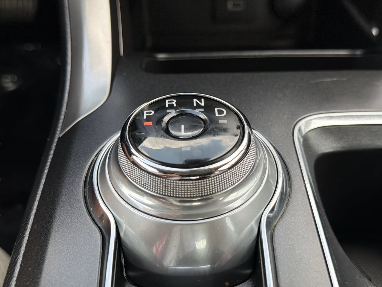 Used 2019 Oxford White Ford S image 23