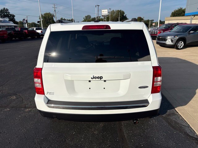 Used 2016 White Jeep High Altitude image 5