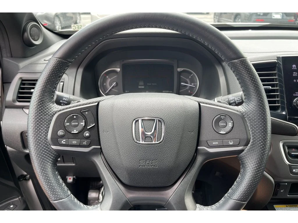 Certified Used 2023 Platinum White Pearl Honda AWD EX-L image 35