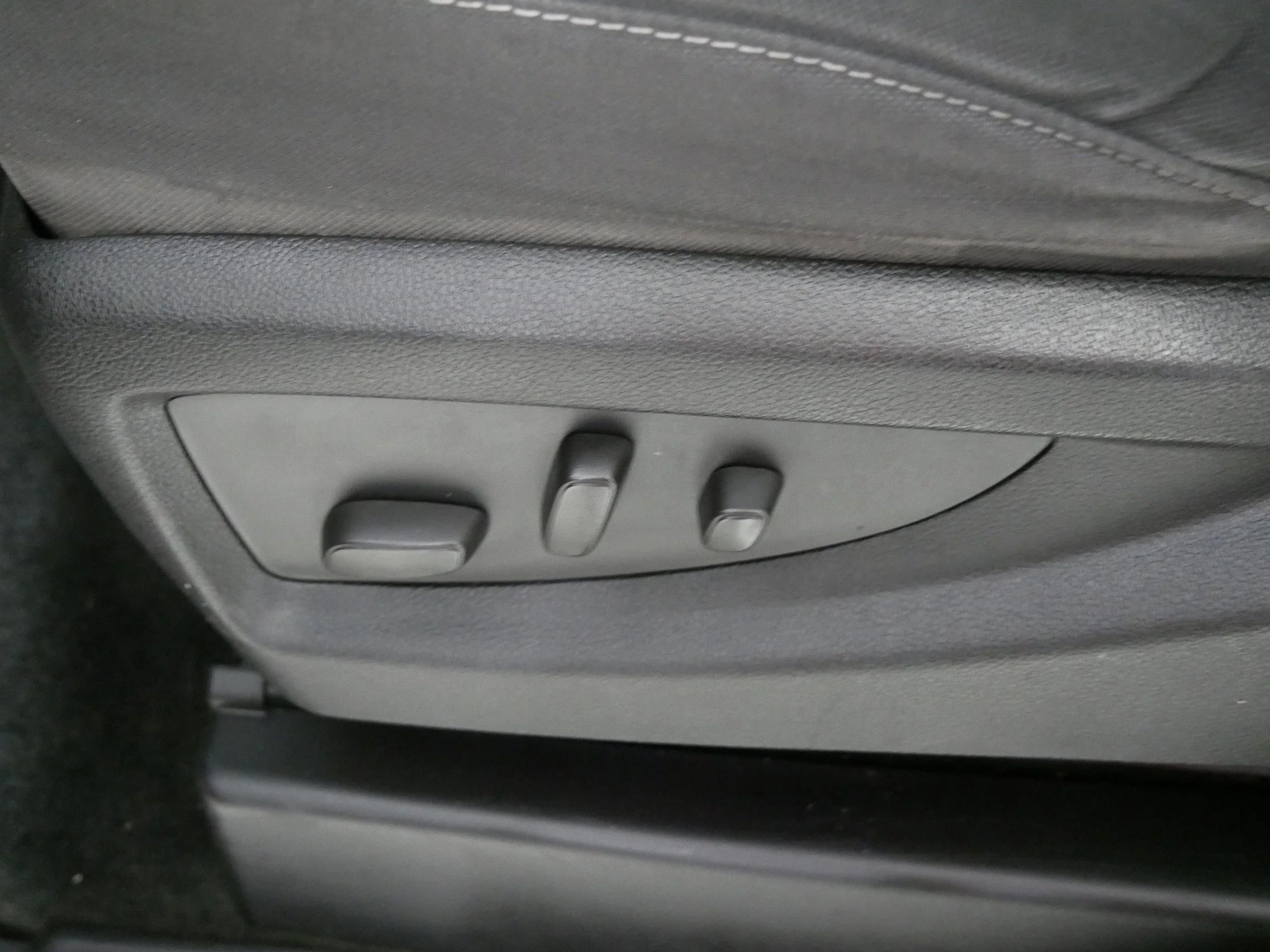 Used 2016 Black Chevrolet LT image 20