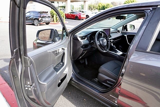 Used 2025 Gray Toyota LE image 33
