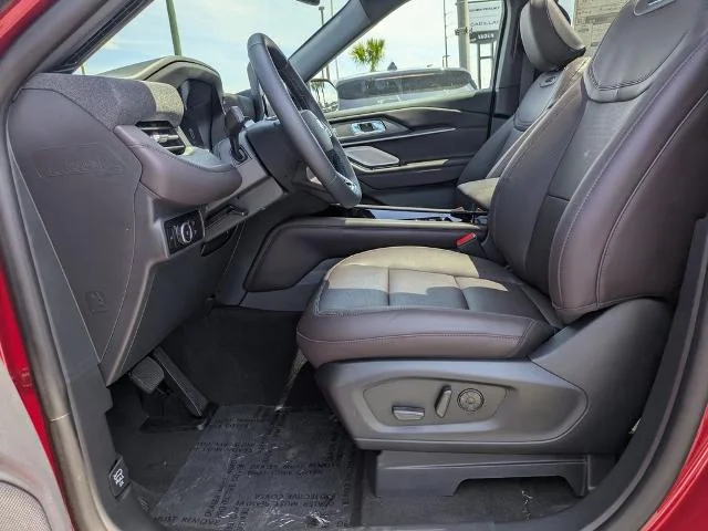 New 2026 Rapid Red Metallic Tinted Clearcoat Ford Platinum image 62