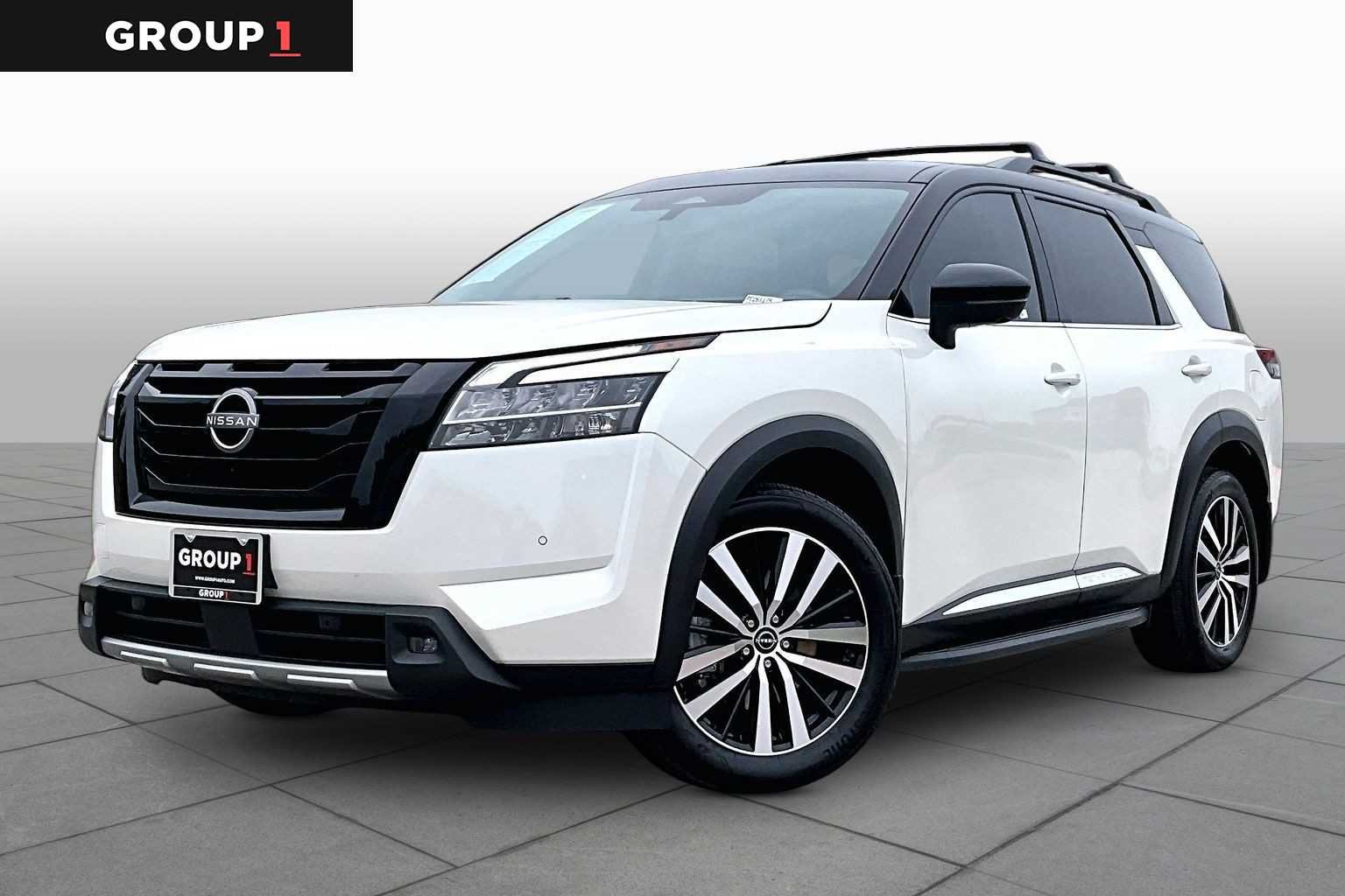 2023 Nissan Pathfinder Platinum 4WD's photo