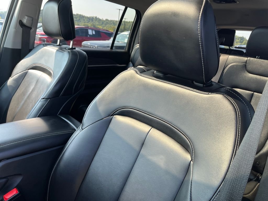 Used 2023 Black Jeep Limited image 12