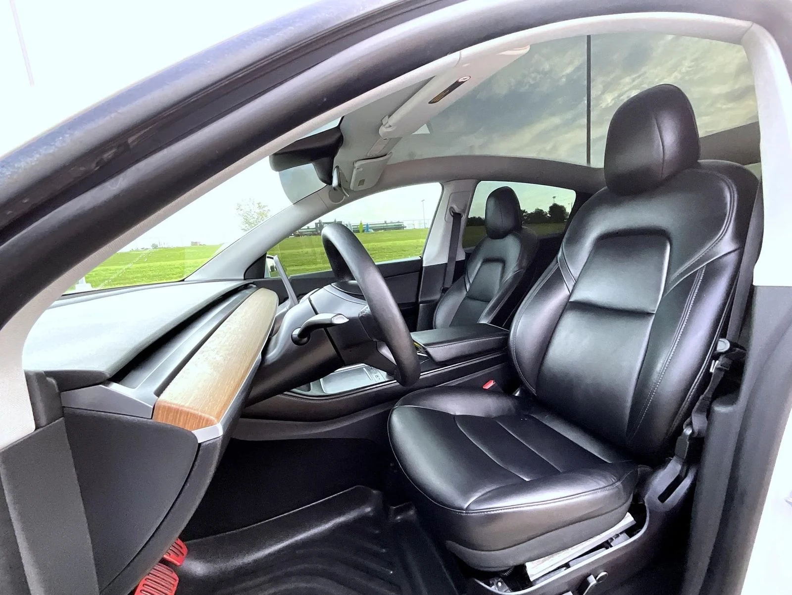 Used 2021 White Tesla Long Range image 10