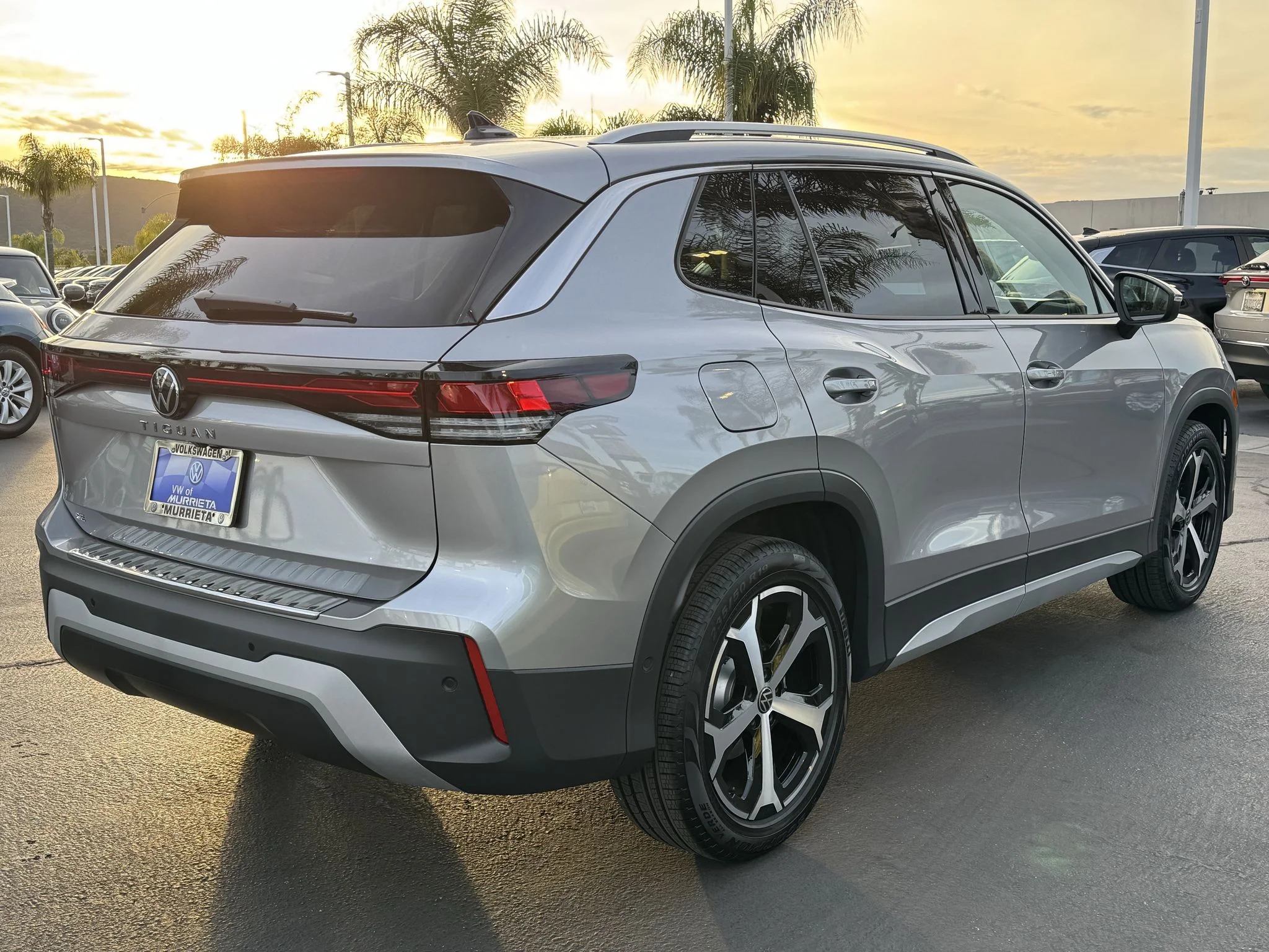 New 2026 Pyrite Silver Metallic Volkswagen SE image 9