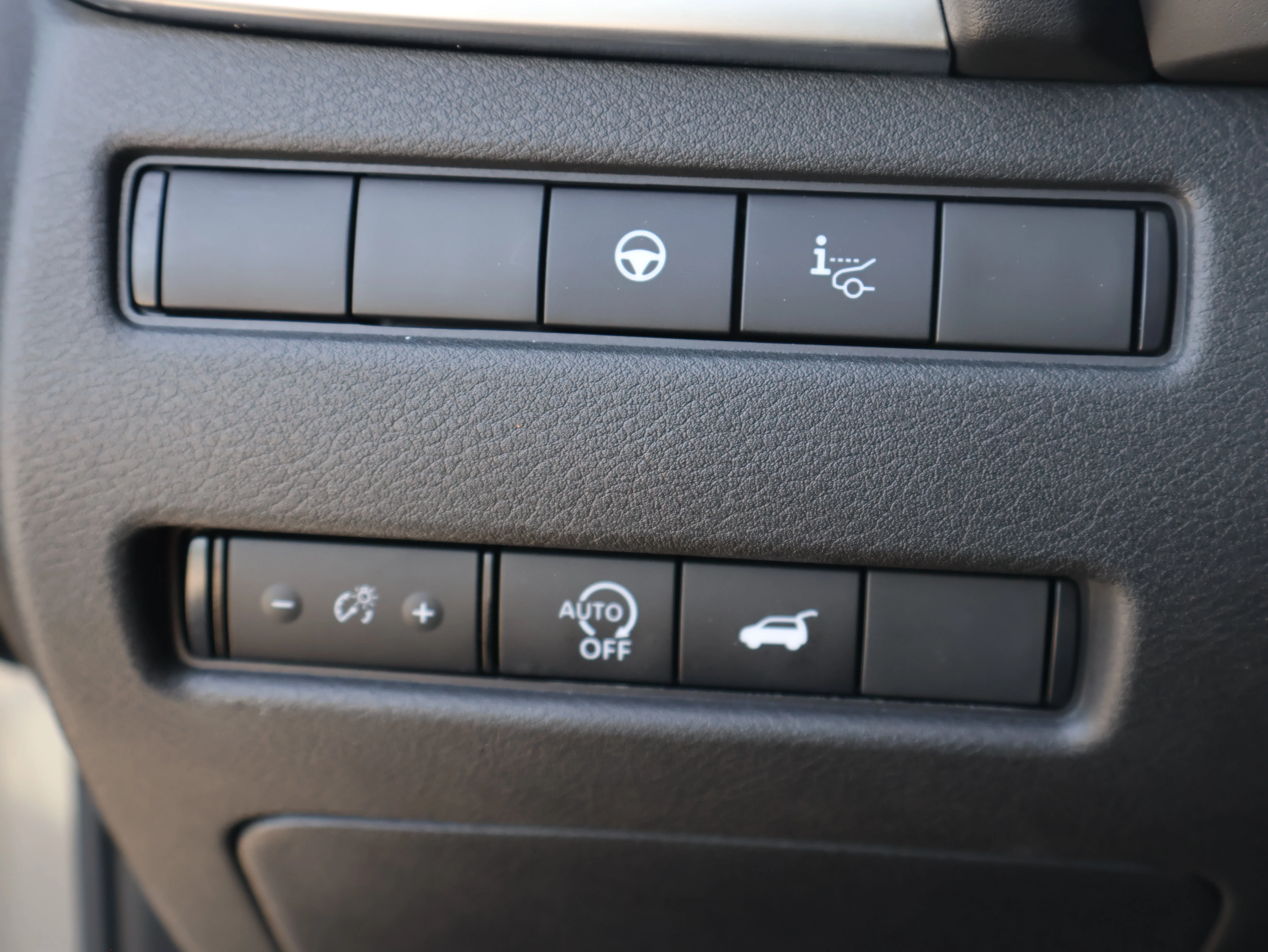Used 2025 Gun Metallic Nissan SL image 36