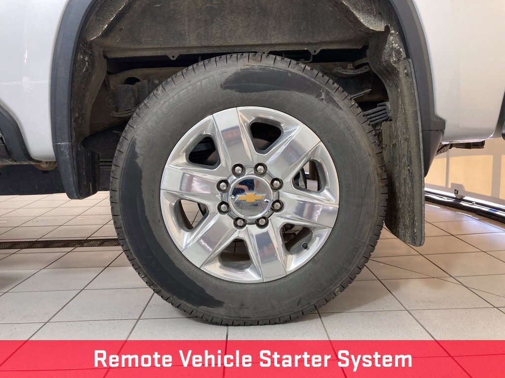 Used 2022 SILVER ICE METALLIC Chevrolet LTZ image 21