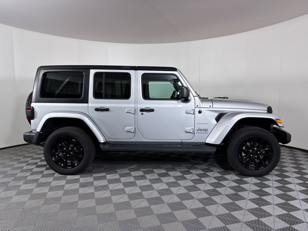 Used 2023 Silver Zynith Clearcoat Jeep Sahara image 14