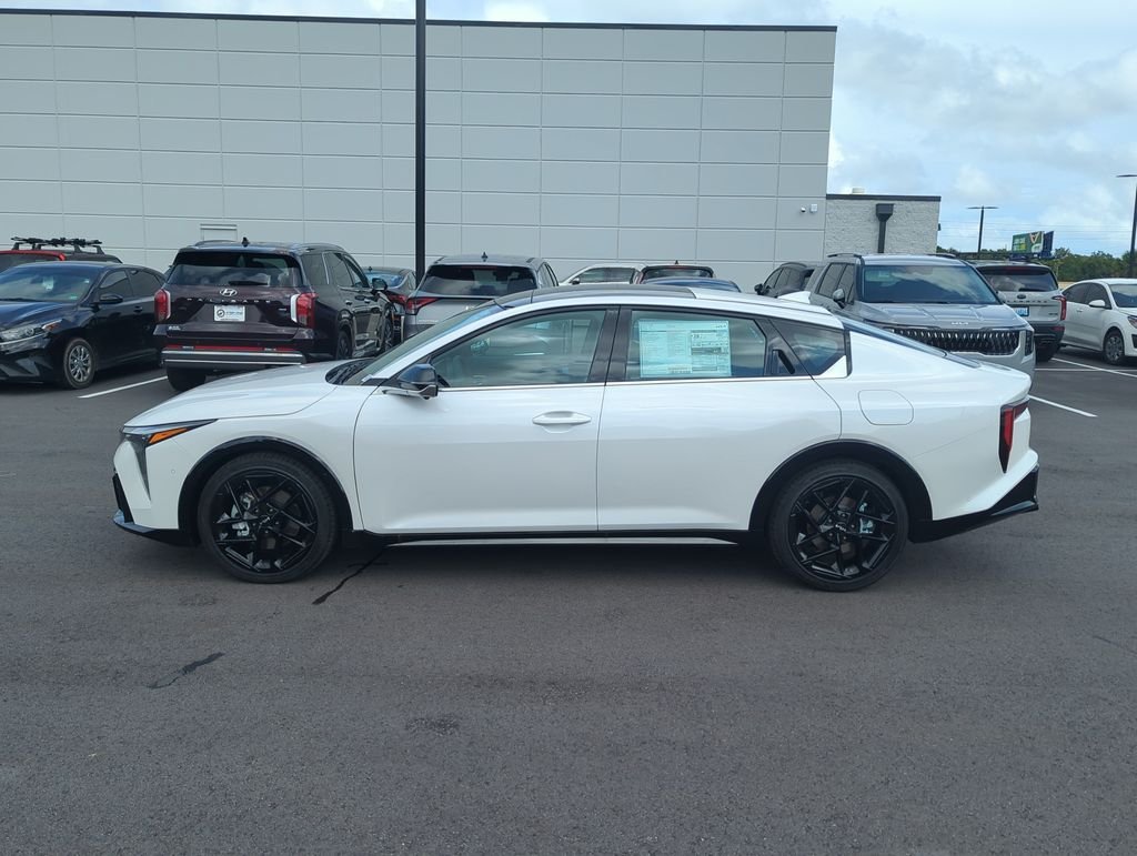 New 2026 Snow White Pearl Kia GT-Line Turbo image 4