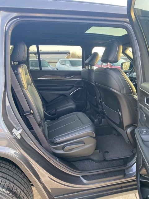 New 2026 Baltic Gray Metallic Clearcoat Jeep Limited image 12