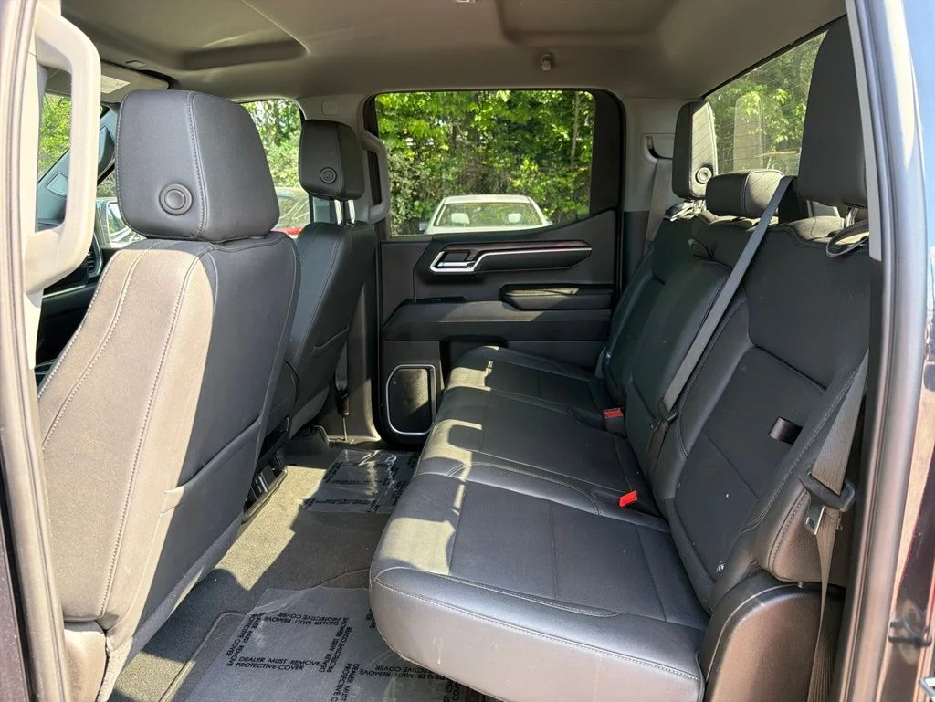 Used 2025 Silver GMC SLT image 25