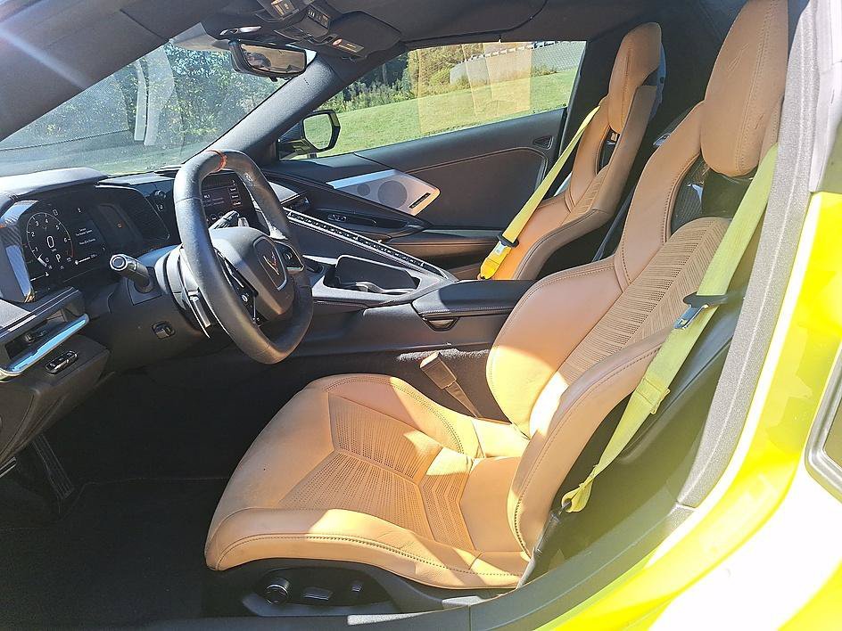Used 2020 Accelerate Yellow Metallic Chevrolet 2LT image 18