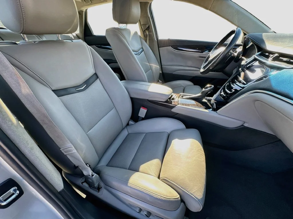 Used 2013 Silver Cadillac Premium image 35