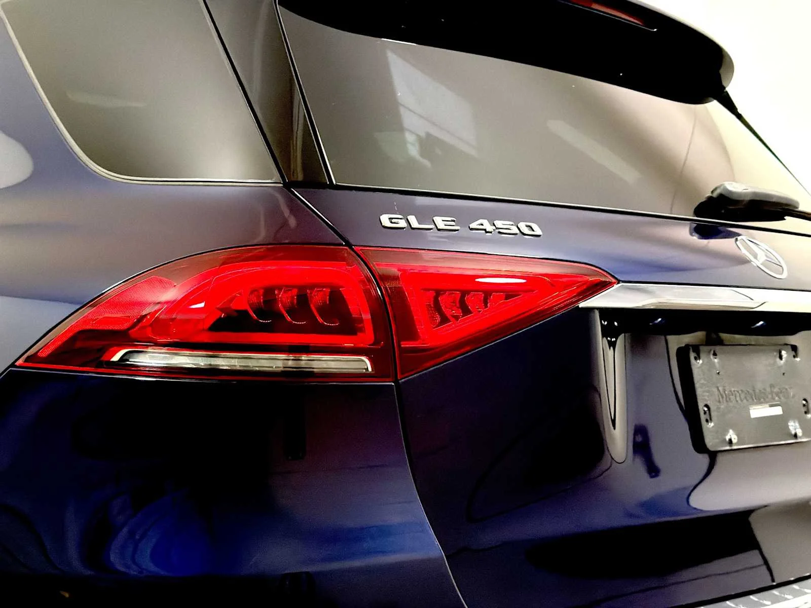 Used 2022 Lunar Blue Metallic Mercedes-Benz GLE 450 image 27