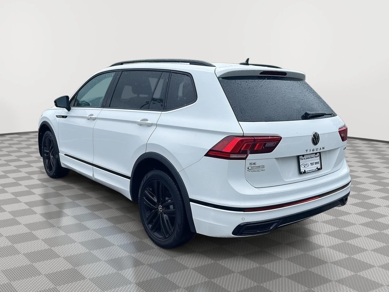 Used 2022 Oryx White Pearl Volkswagen SE R-Line Black image 7