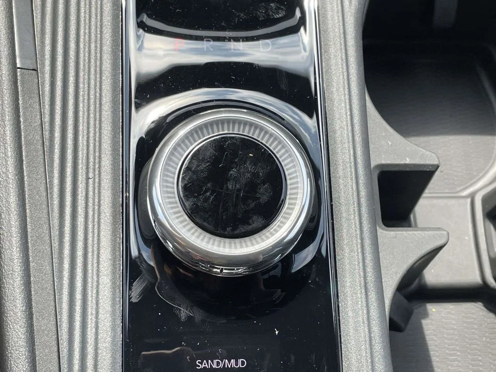 New 2026 Bright White Clearcoat Jeep Laredo image 39