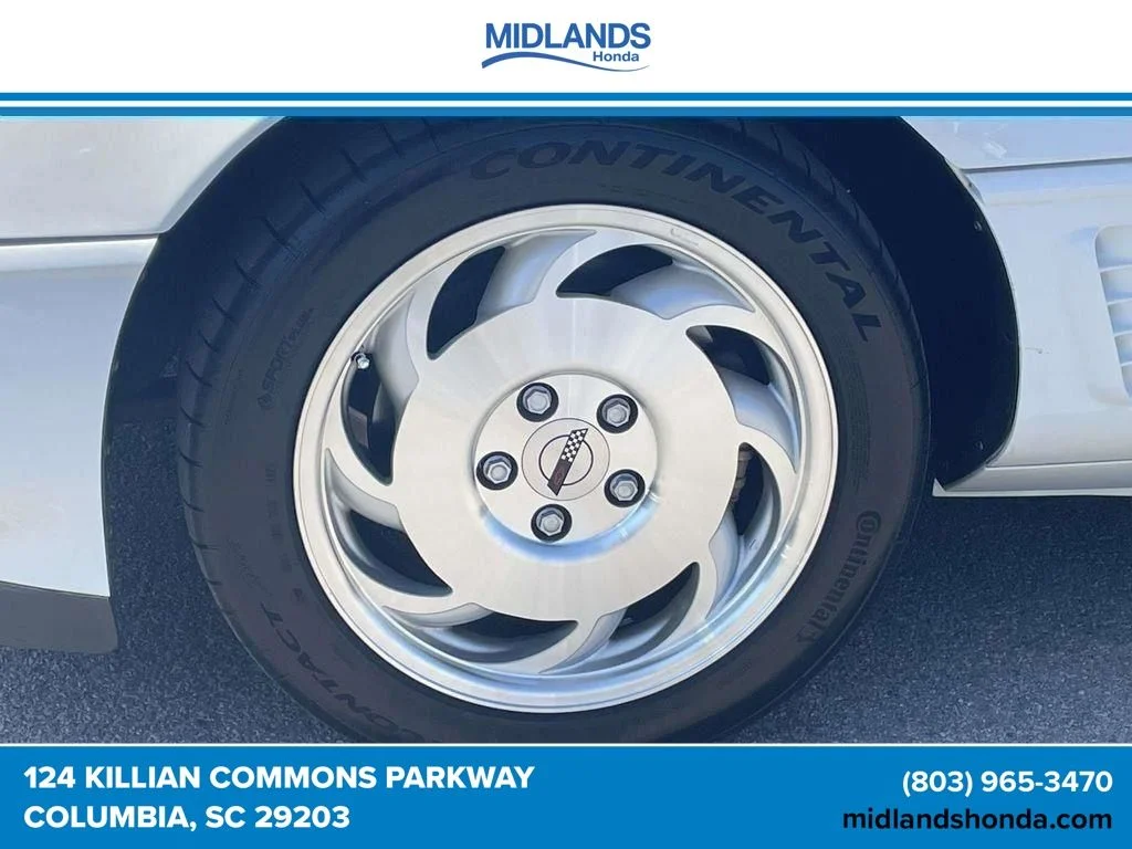 Used 1995 White Chevrolet Base image 9