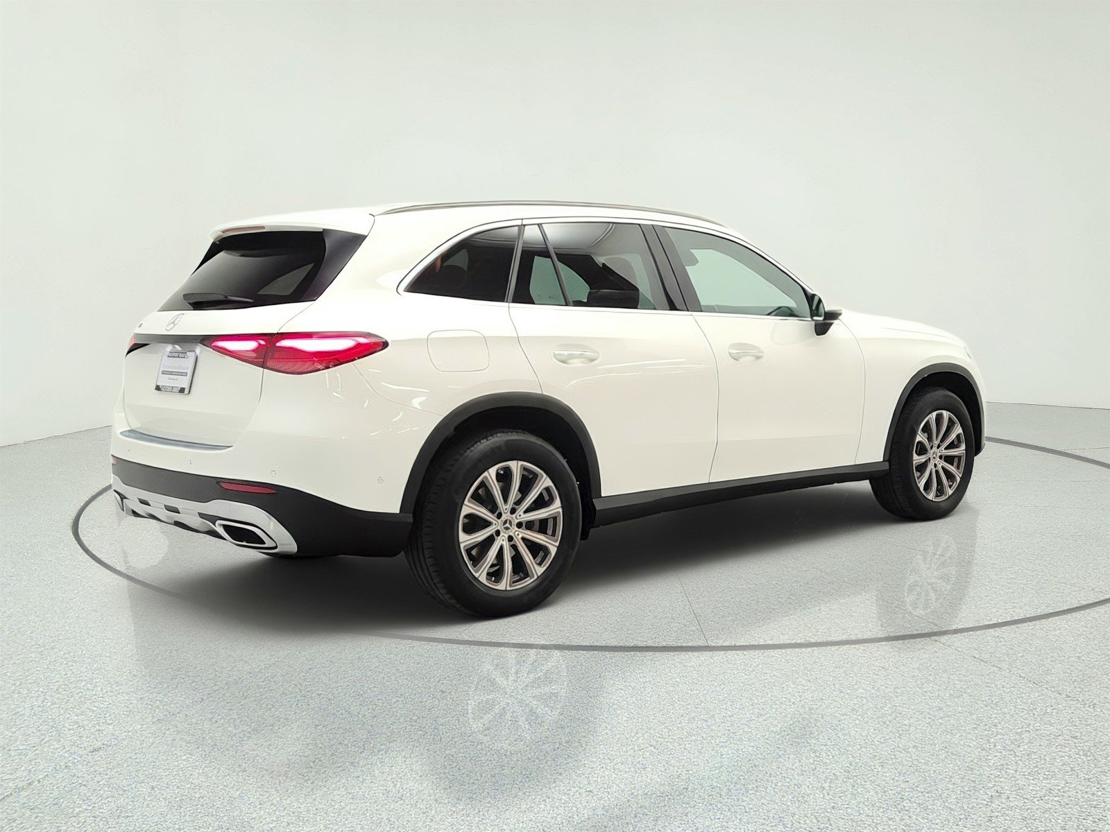 Certified Used 2023 Polar White Mercedes-Benz GLC 300 SUV image 5
