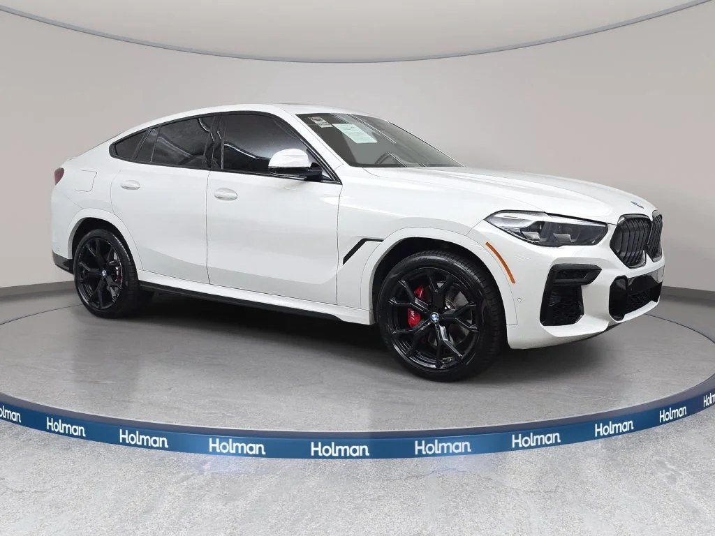 Used 2022 White BMW xDrive40i image 4
