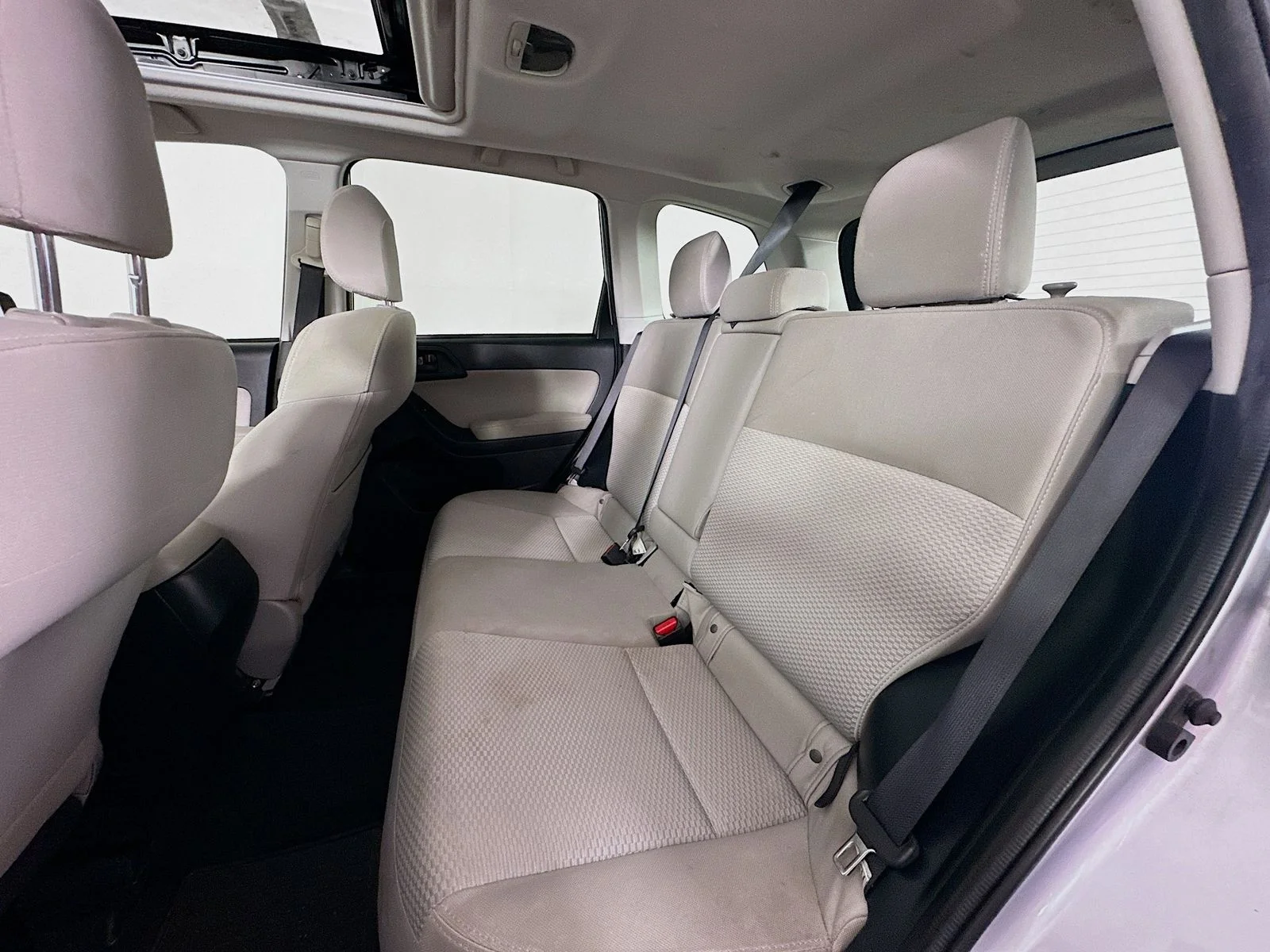 Used 2015 Ice Silver Metallic Subaru 2.5i Premium image 24