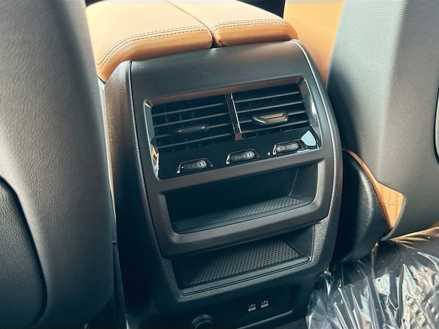 New 2026 Black BMW sDrive40i image 18