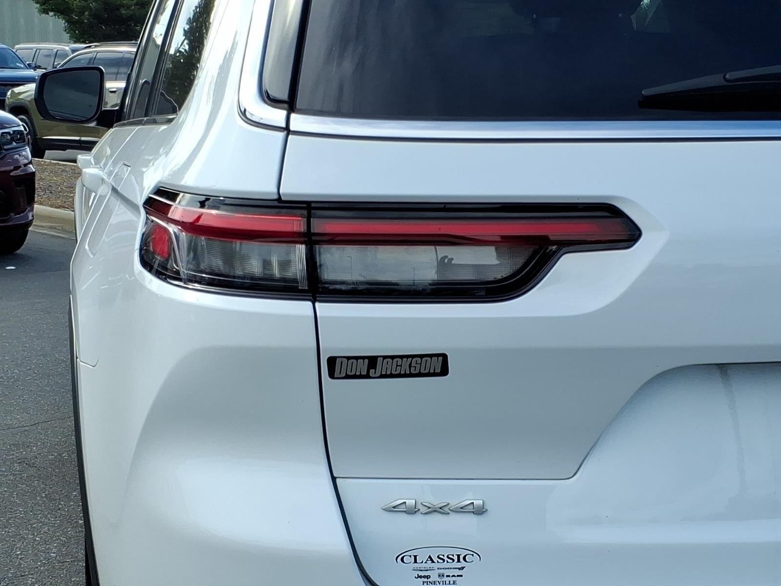 Used 2024 Bright White Clearcoat Jeep Laredo X image 16
