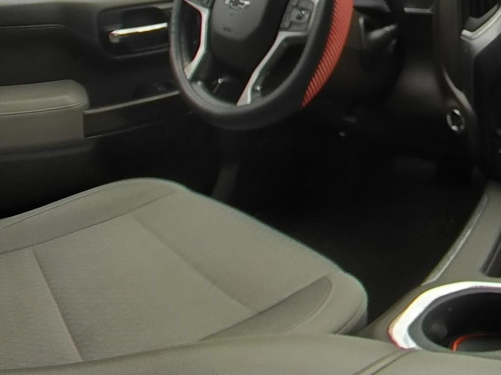 Used 2019 BLACK Chevrolet RST image 14