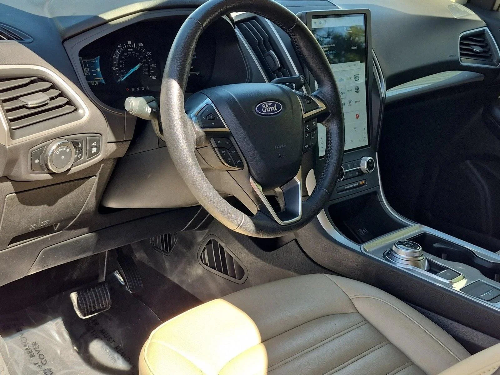 Used 2024 Star White Ford SEL image 10