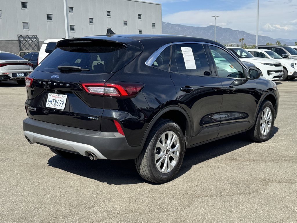 Used 2024 Black Metallic Ford Active image 8