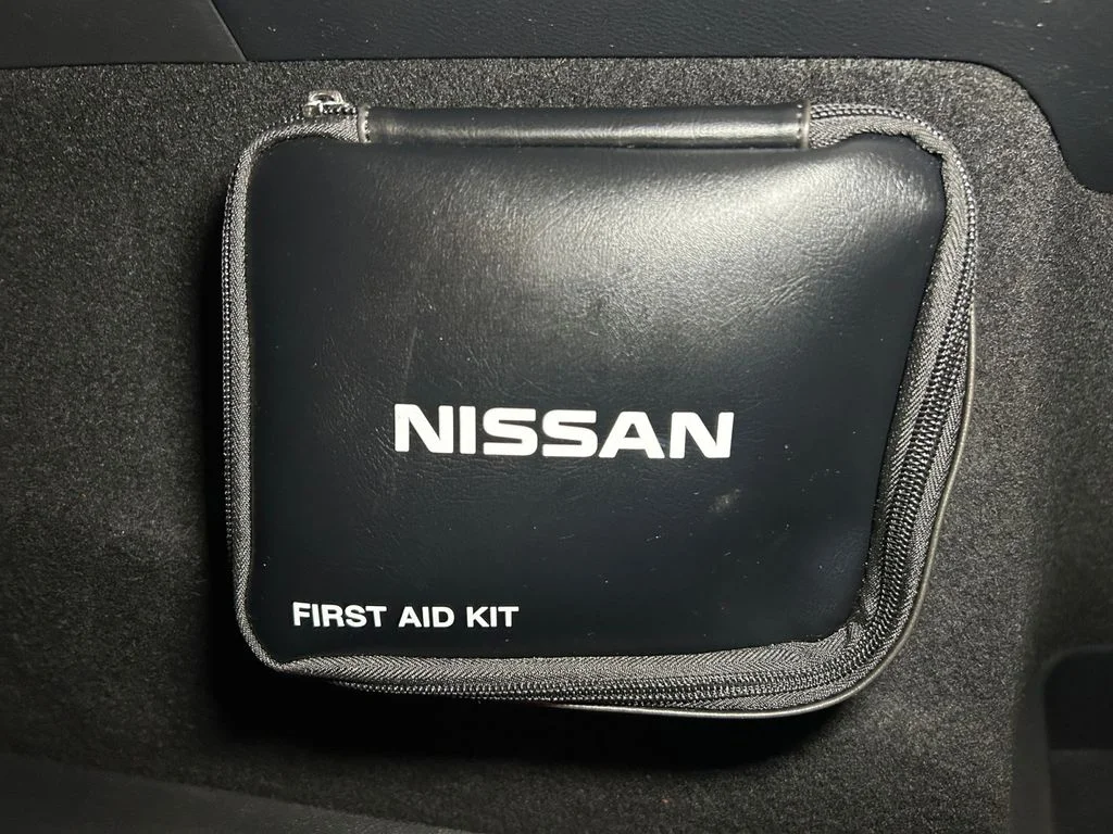 Used 2021 Brilliant Silver Nissan SV image 20