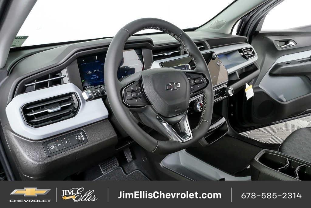 2027 Chevrolet Bolt RS - Photo 4