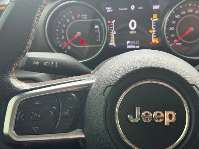 Used 2021 Black Jeep Mojave image 24
