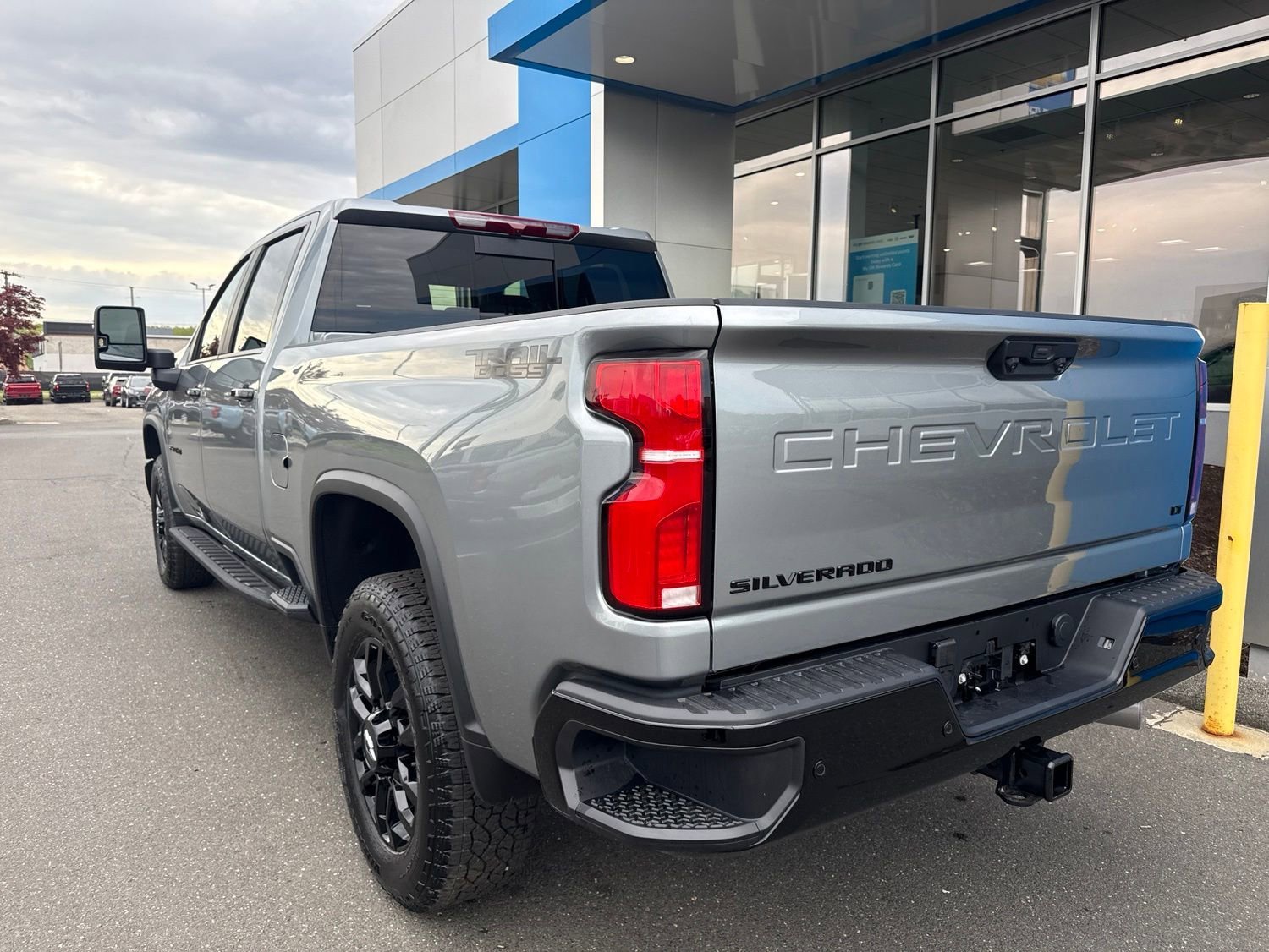 New 2026 Sterling Gray Metallic Chevrolet LT Trail Boss with Safety - Leather - Convenience I & II - Heat - Remote Start - Plow Prep - Z71 Off-Road image 8