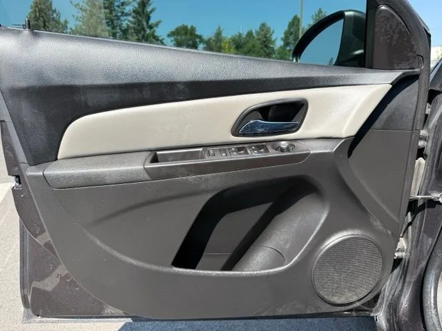 Used 2015 Tungsten Metallic Chevrolet 1LT image 18