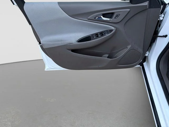 Used 2020 White Chevrolet LS image 16
