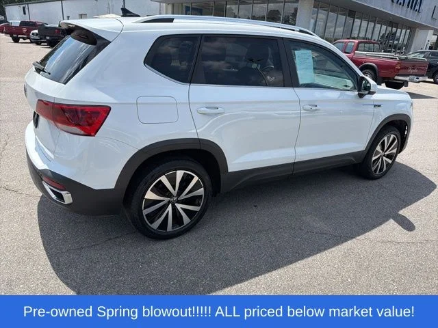 Used 2022 White Volkswagen 1.5T SE image 14
