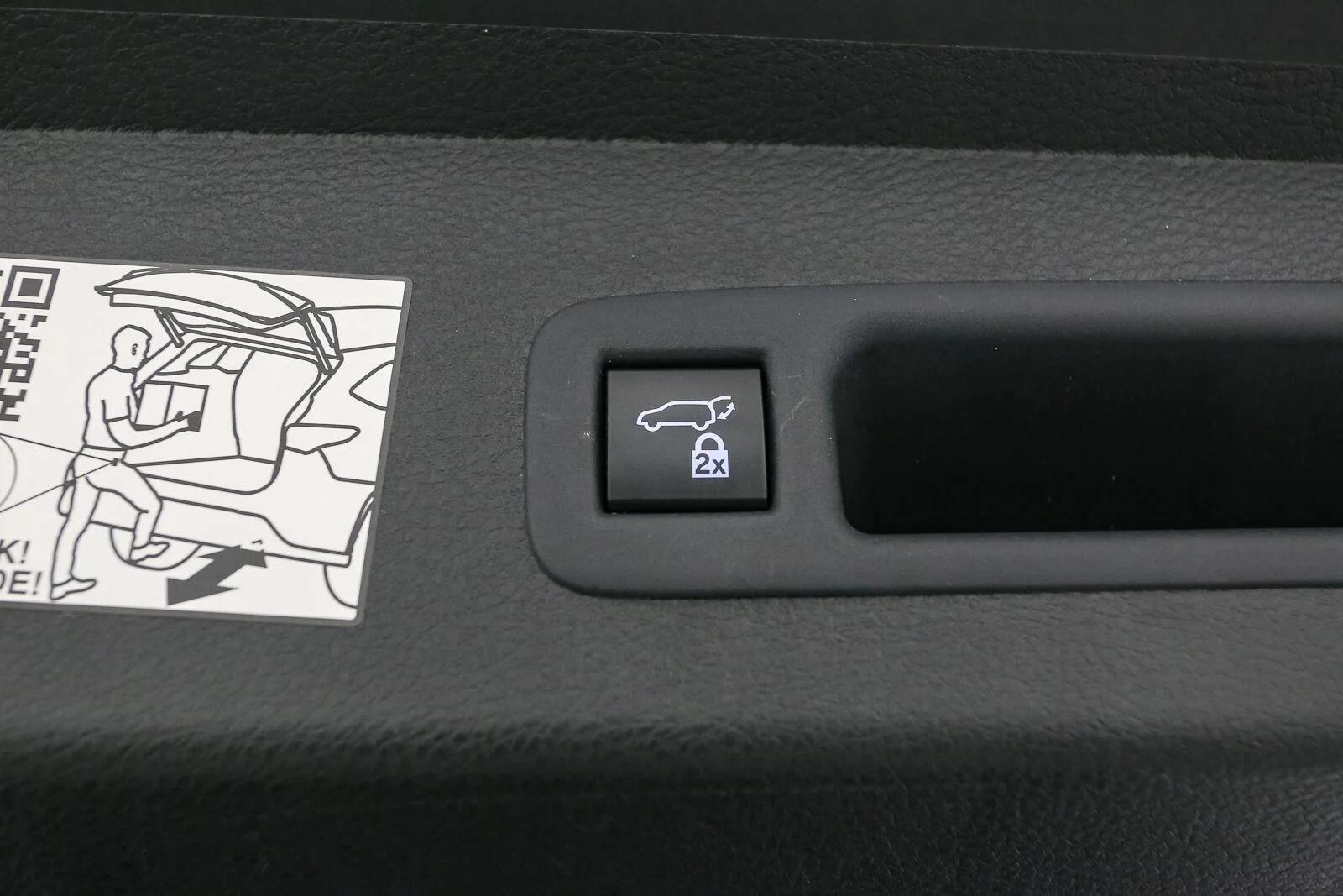 Used 2024 GY Toyota XLE image 13
