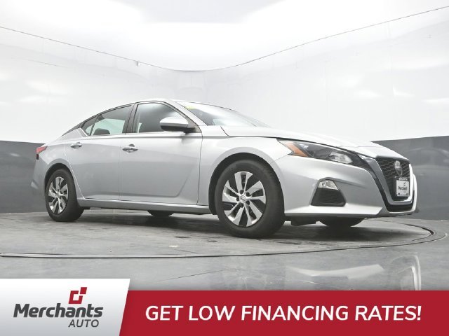 Used 2022 Silver Nissan 2.5 S image 36