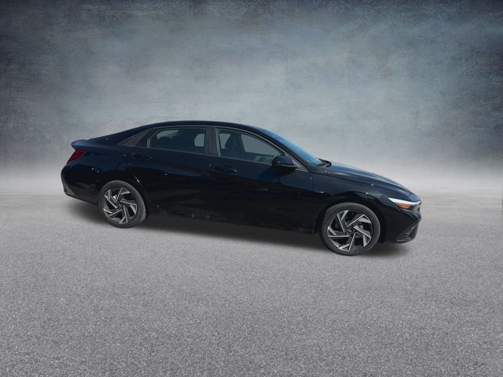 2025 Hyundai Elantra SEL - Photo 27