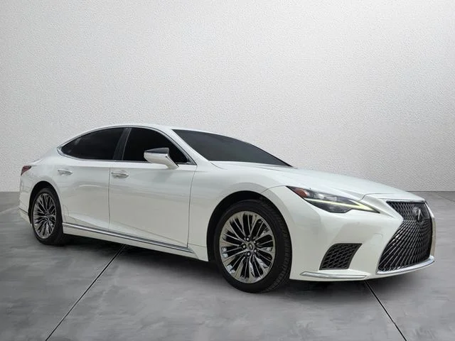 Used 2022 White Lexus 500 Base image 6
