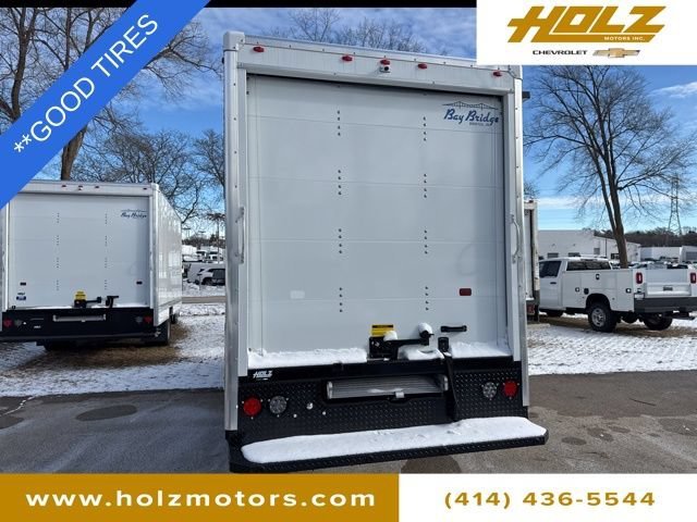 Used 2025 Summit White GMC Work Van image 6