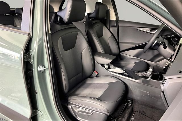 New 2026 Cityscape Green Kia EX image 12