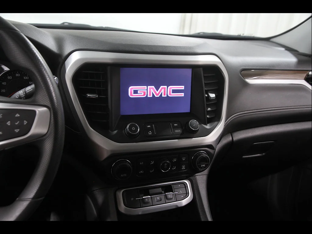 2023 GMC Acadia SLE - Photo 9