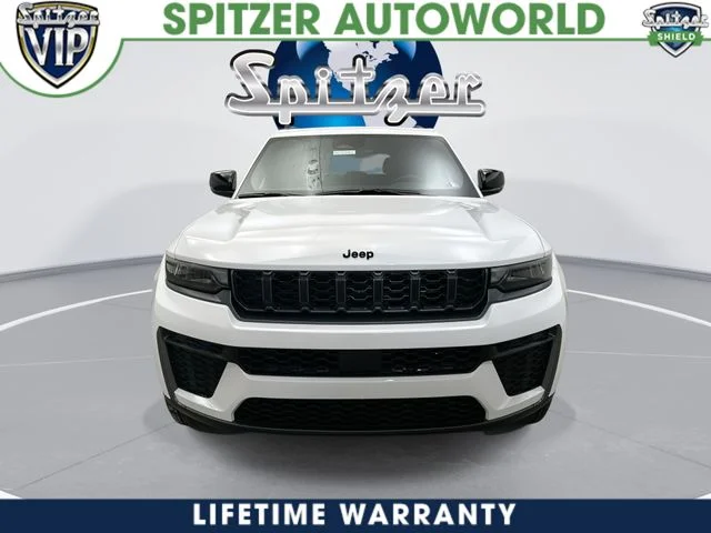 New 2026 Bright White Clear-Coat Exterior Paint Jeep Laredo Altitude image 4